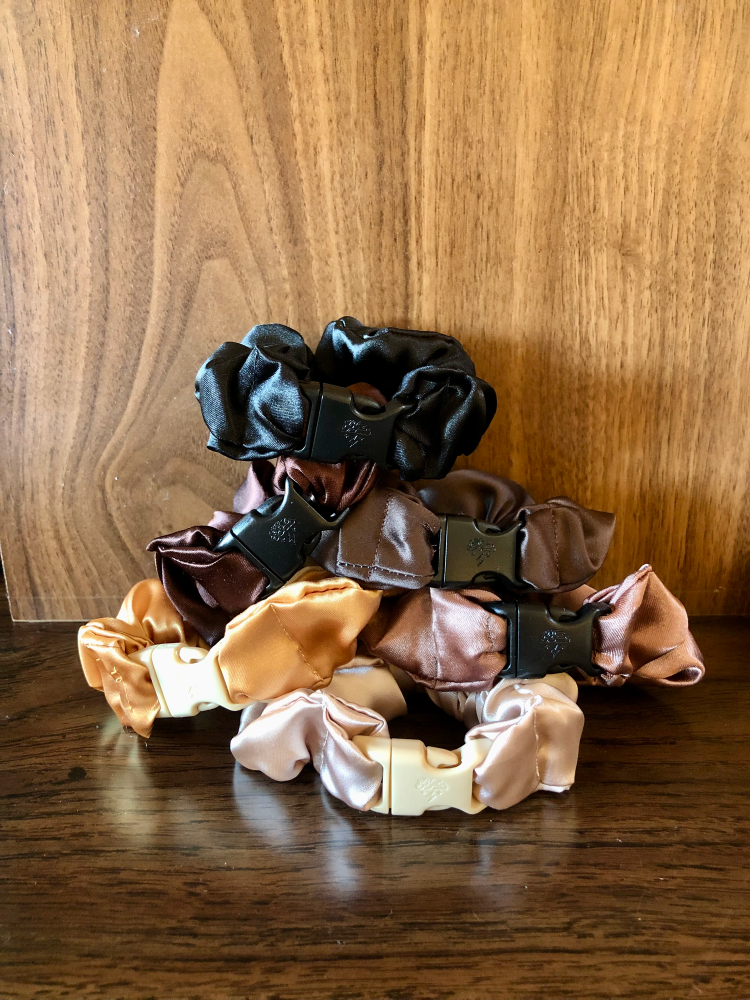 The Best No Breakage Hair Tie: The Buckle Scrunchie