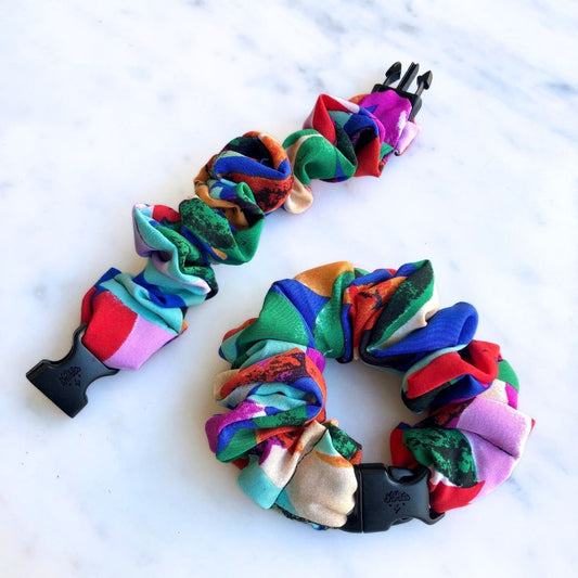 Best hair tie elastics and scrunchie hair accessories for snag-free, pull-free, rip-free, hair. Smooth, effortless hair ties and hair scrunchies for athletes, active moms, fitness, & sports. Tropical Floral Buckle Scrunchie - No Snagging, No Tangles Tropical Floral