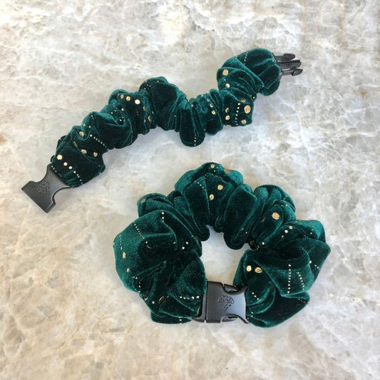 Best hair tie elastics and scrunchie hair accessories for snag-free, pull-free, rip-free, hair. Smooth, effortless hair ties and hair scrunchies for athletes, active moms, fitness, & sports. Jingle Green Velvet Buckle Scrunchie - No Snagging, No Tangles Jingle Green Recycled Velvet Standard (1.25 to 1.5 inch thickness)