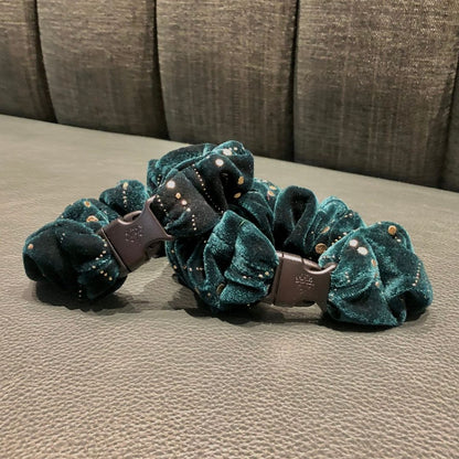 Best zero tangle no pull hair tie elastics and scrunchie hair accessories for snag-free, pull-free, rip-free, hair. Smooth, effortless hair ties and hair scrunchies for athletes, active moms, fitness, & sports. Jingle Green Velvet Buckle Scrunchie - No Snagging, No Tangles