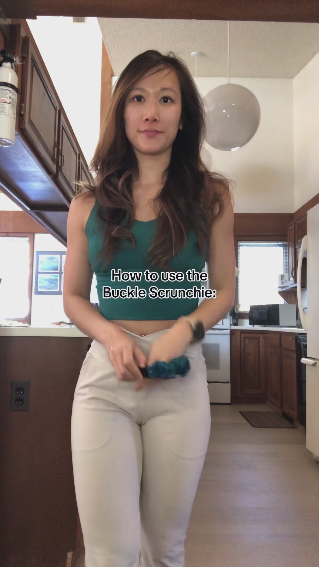 How to use the Buckle Scrunchie