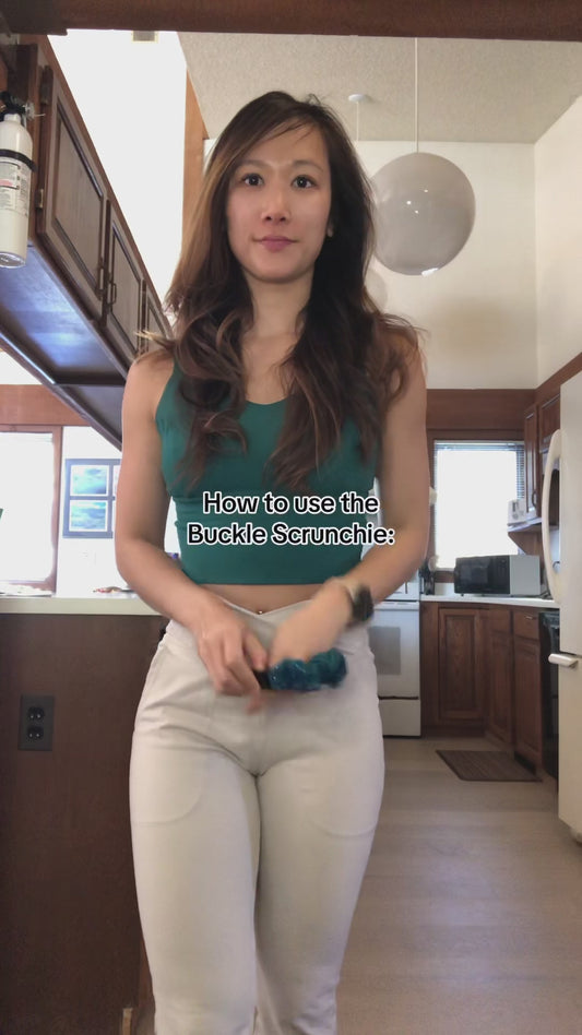 How to use the Buckle Scrunchie